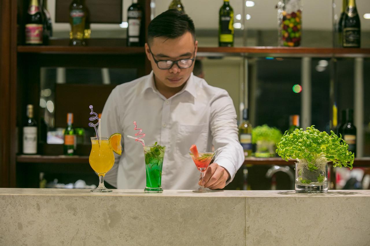 Hanoi Emotion Hotel Buitenkant foto
